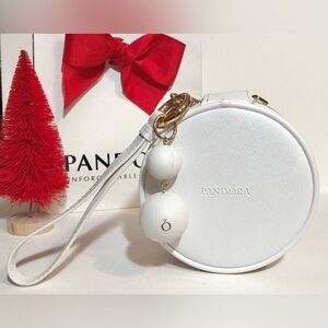 🌹🍃New Pandora Round White Leather Jewelry Accessory Travel Case Wristlet Purse